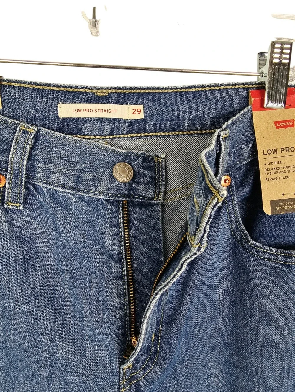 Levis levi low